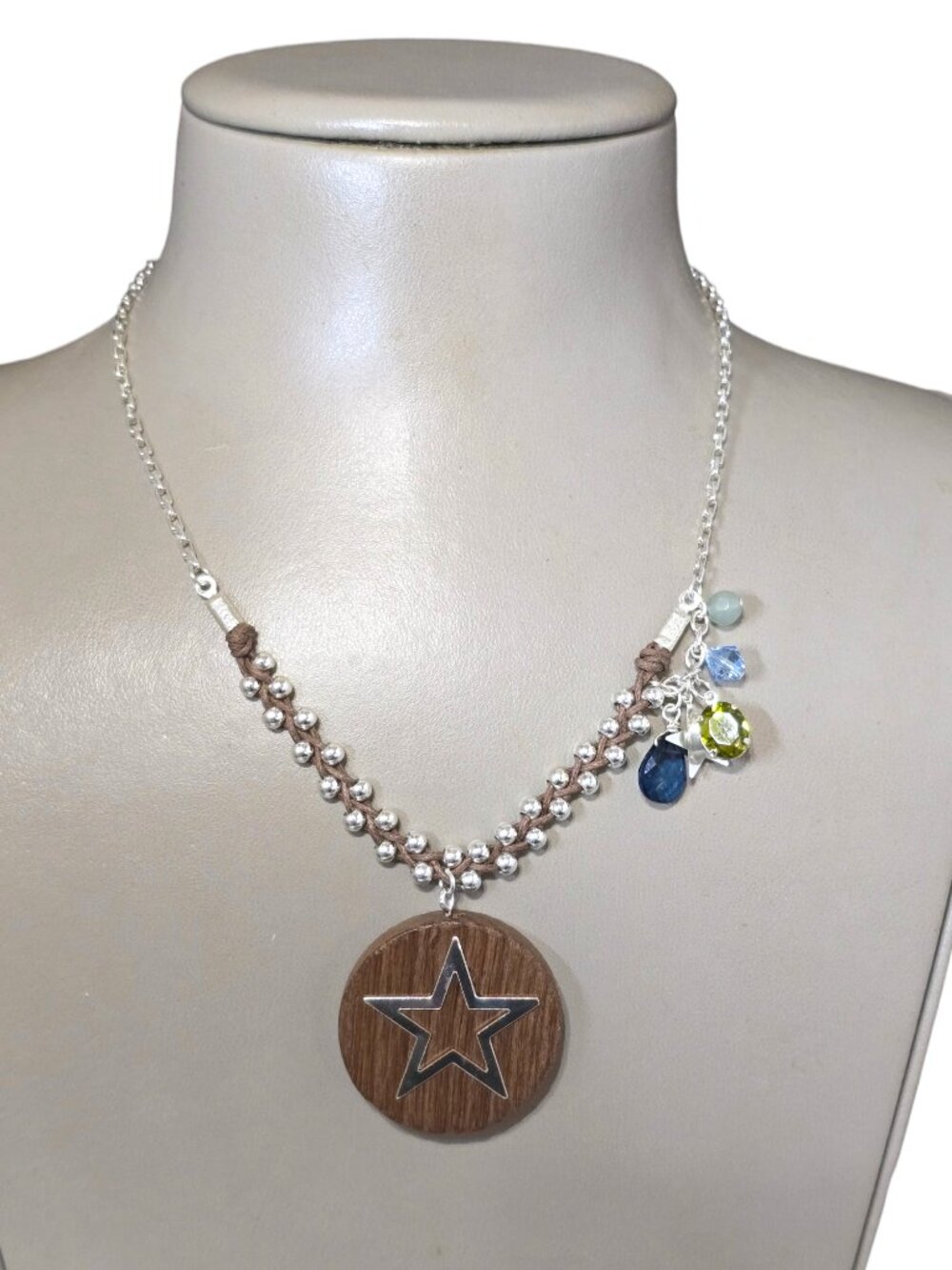 Stephan & Co Women's Trendy Silver Plated Wood Pendant with Cut Out Star NWT